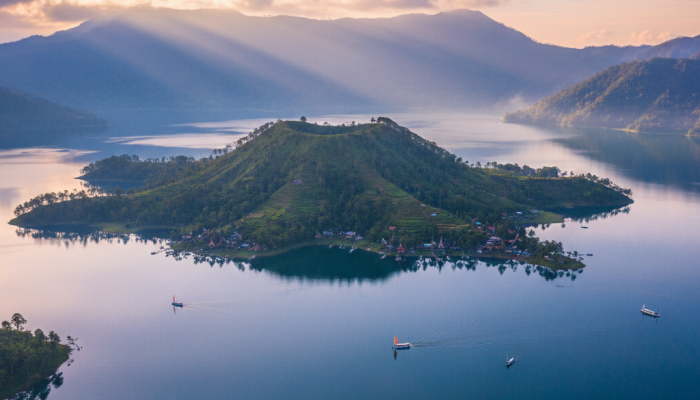 Legenda Danau Toba: Kisah Lengkap Asal-Usul Danau Terbesar di Indonesia