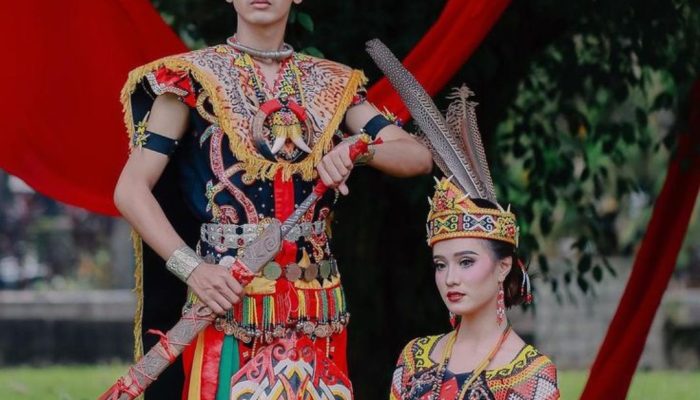 Tuak Merah dan Sumpah Darah Suku Dayak: Makna Budaya dan Tradisi Masyarakat Kalimantan