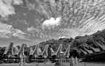 Asal Usul Danau Berdarah di Tanah Toraja